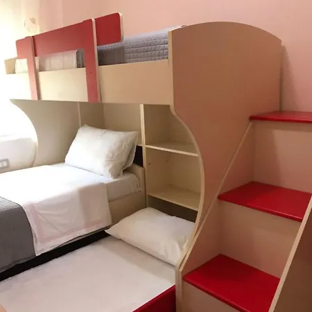 Villa Seafront With A Stunning Garden